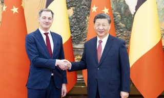 【视频】习近平会见比利时首相德克罗 吁中欧需架更多“桥”