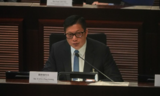 【视频】邓炳强：政府将修订“有关指明潜逃者措施及限制”