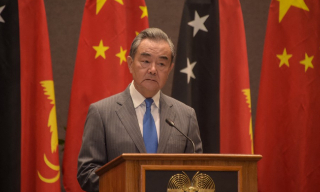 【视频】王毅：美英澳同盟引发严重核扩散风险