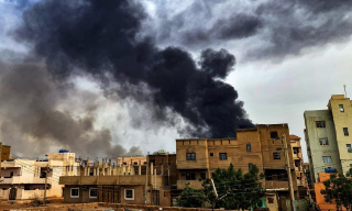 【视频】苏丹总统府遭轰炸 北科尔多凡州首府一市场遭袭致15人死亡