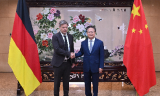 【视频】郑栅洁晤德国副总理 称欧盟对华电动车加征关税损人不利己