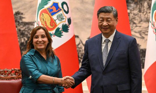 【视频】习近平会晤秘鲁总统博鲁阿尔特