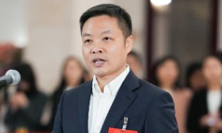 【视频】代表通道丨何小鹏：汽车产业正在和机器人开始融合