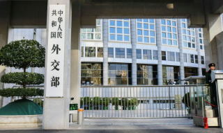 外交部：对日参议员石平采取反制措施 包括冻结财产禁止入境等