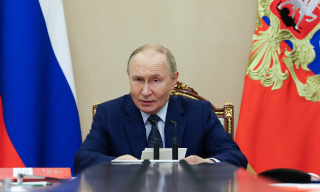 普京：准备继续遵守俄美《新削减战...