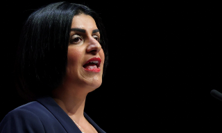 英国政府拟收紧移民永久居留规则 要求申请人证明对社会的价值