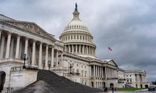 临时拨款法案未获通过 美联邦政府“停摆”进入第三周