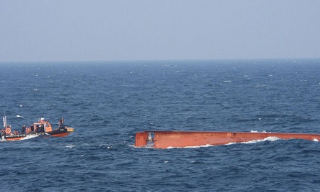 一中国渔船在南韩附近公海倾覆 6...